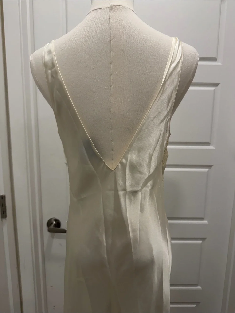 Jones New York Ivory Lace-Trim Satin Bridal Nightgown & Robe Set